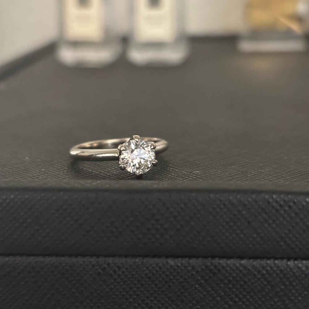Elegant Silver Diamond Ring